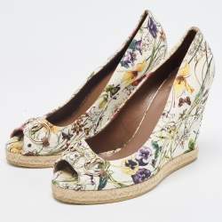 Pre Owned Gucci White Floral Print Canvas Horsebit Peep Toe Wedge Pumps Size 40