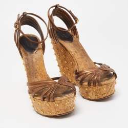 Pre Owned Gucci Metallic Leather Studded Cork Wedge Platform Strappy Sandals Size 38