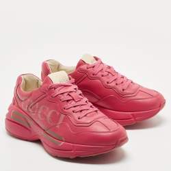 مملوكة مسبقًا Gucci Pink Leather Logo Print Rhyton Sneakers Size 36