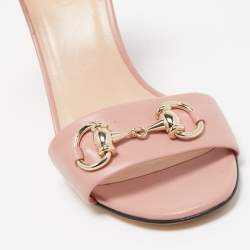 مملوكة مسبقًا Gucci Pink Leather Horsebit Ankle Strap Sandals Size 35