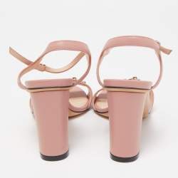 مملوكة مسبقًا Gucci Pink Leather Horsebit Ankle Strap Sandals Size 35