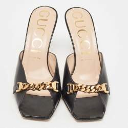 مملوكة مسبقًا Gucci Black Leather Sylvie Chain Slide Sandals Size 39.5