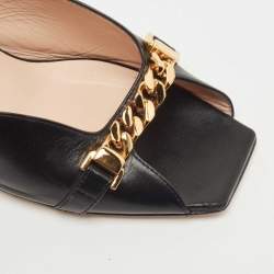 مملوكة مسبقًا Gucci Black Leather Sylvie Chain Slide Sandals Size 39.5