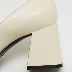 مملوكة مسبقًا Gucci Off White Leather Horsebit Loafer Pumps Size 36