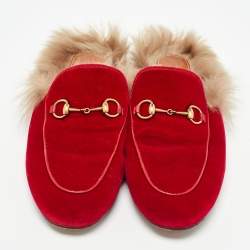 مملوكة مسبقًا Gucci Red Velvet Horsebit Princetown Flat Mules Size 40