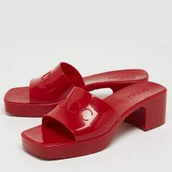 مملوكة مسبقًا Gucci Red Rubber Block Heel Slide Sandals Size 37