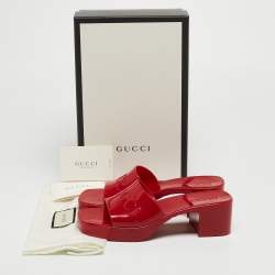 مملوكة مسبقًا Gucci Red Rubber Block Heel Slide Sandals Size 37