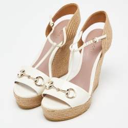 Pre Owned Gucci Off White/Beige Patent Leather Horsebit Wedge Espadrille T- Strap Platform Sandals Size 39.5