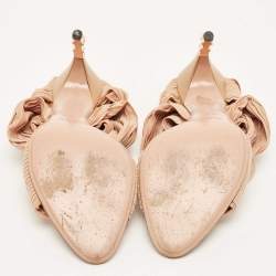 مملوكة مسبقًا Gucci Nude Fabric Pleated Strap Bamboo Heel Mule Sandals Size 38.5