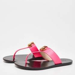 مملوكة مسبقًا Gucci Neon Pink Leather GG Marmont Thong Flats Size 38