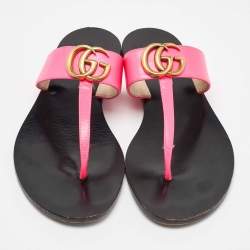 مملوكة مسبقًا Gucci Neon Pink Leather GG Marmont Thong Flats Size 38