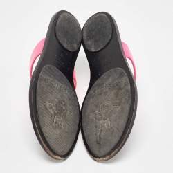 مملوكة مسبقًا Gucci Neon Pink Leather GG Marmont Thong Flats Size 38