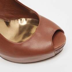 مملوكة مسبقًا Gucci Brown Leather Platform Peep Toe Pumps Size 38.5