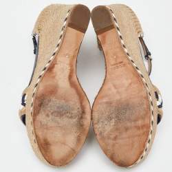 مملوكة مسبقًا Gucci Beige/Blue Jute and Leather Crystal Embellished Espadrille Wedge Sandals Size 39.5