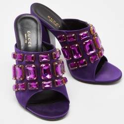 Pre Owned حذاء مولز غوتشي سلايد مقدمة مفتوحة مزخرف كريستال تسا ساتان بنفسجي مقاس 37