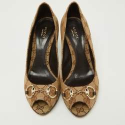 Pre Owned Gucci Beige/Brown GG Canvas Hollywood Horsebit Peep Toe Pumps Size 38.5