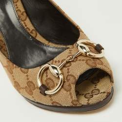 Pre Owned Gucci Beige/Brown GG Canvas Hollywood Horsebit Peep Toe Pumps Size 38.5