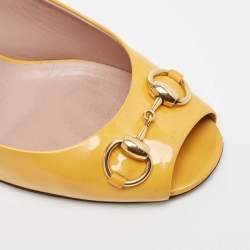 Pre Owned Gucci Yellow Patent Leather Horsebit Peep Toe Pumps Size 39