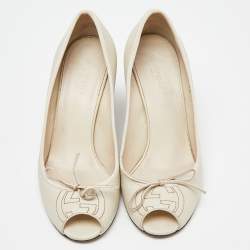 Pre Owned Gucci Off White Leather Peep Toe Wedge Pumps Size 38
