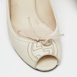 Pre Owned Gucci Off White Leather Peep Toe Wedge Pumps Size 38