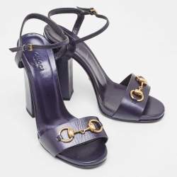 مملوكة مسبقًا Gucci Metallic Navy Blue Leather Horsebit Ankle Strap Sandals Size 38