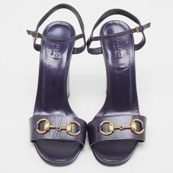 مملوكة مسبقًا Gucci Metallic Navy Blue Leather Horsebit Ankle Strap Sandals Size 38