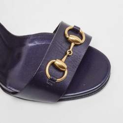 مملوكة مسبقًا Gucci Metallic Navy Blue Leather Horsebit Ankle Strap Sandals Size 38