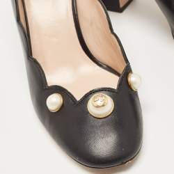مملوكة مسبقًا Gucci Black Scalloped Leather Faux Pearl Embellished Willow Pumps Size 38