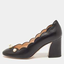 مملوكة مسبقًا Gucci Black Scalloped Leather Faux Pearl Embellished Willow Pumps Size 38