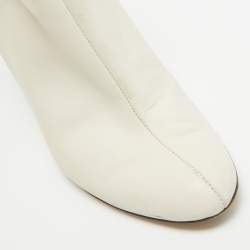 مملوكة مسبقًا Gucci Cream Leather Interlocking GG Booties Size 37