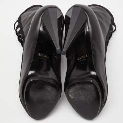 مملوكة مسبقًا Gucci Black Leather Cut Out Ankle Booties Size 40
