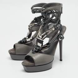 مملوكة مسبقًا Gucci Grey Leather Ankle Strap Platform Sandals Size 40