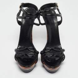 مملوكة مسبقًا Gucci Black Patent Leather Platform Ankle Strap Sandals Size 41