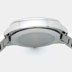 Pre Owned Gucci Silver Dial Diamond Stainless Steel GG2570 YA142504 Women's Wristwatch 28.50 mm