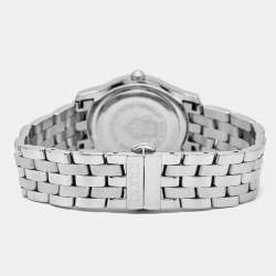 Pre Owned Gucci 5500 Series Silver Dial Stainless Steel Women's Wristwatch 27 mm