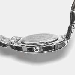 Pre Owned Gucci 5500 Series Silver Dial Stainless Steel Women's Wristwatch 27 mm