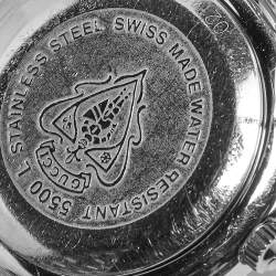 Pre Owned Gucci 5500 Series Silver Dial Stainless Steel Women's Wristwatch 27 mm