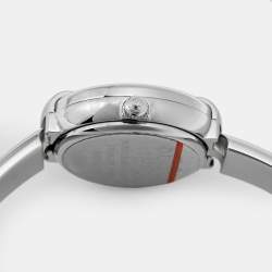 Pre Owned Gucci 1400 Series YA014511 Black Dial Stainless Steel Women's Wristwatch 25 mm