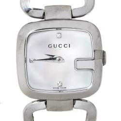 Pre Owned Gucci White Mother of Pearl Stainless Steel Diamond G Series 125.5 Women's Wristwatch 24 mm