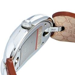 Pre Owned Gucci Silver Stainless Steel Marina Chain Leather YA121309 Women's Wristwatch 32 mm