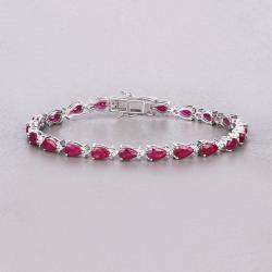 مملوكة مسبقًا 8.40 cts Mozambique Ruby and Diamond 14K White Gold Tennis Bracelet