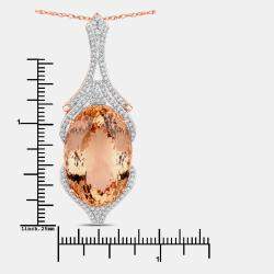 Pre Owned قلادة بارزة بحجر مورغانيتي وألماس بوزن 32.72 قيراط من ذهب وردي عيار 14