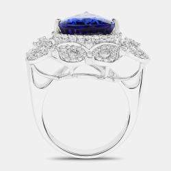 مملوكة مسبقًا 10.43 cts Tanzanite and Diamond 18K White Gold Halo Ring US Size 8