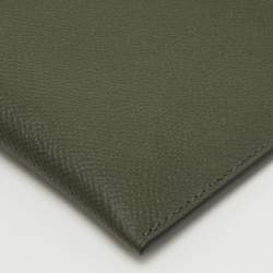 Pre Owned حامل جواز السفر هيرميس تارماك فيرت ماكيس جلد إبسوم