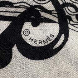 Pre Owned وشاح هيرمس قطن 30% حرير 30% مهرجان الأمازونات بحجم كبير 140 أبيض/أسود