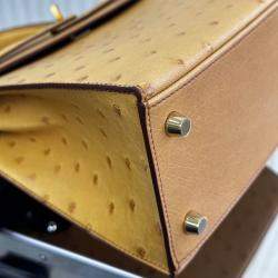 Pre Owned Hermes Ostrich Leather Kelly 25 Bag