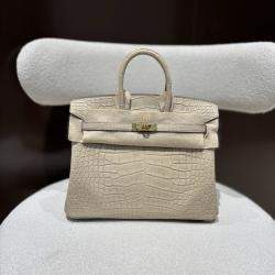 Pre Owned حقيبة هيرمس بيركين 25 رمادية غير لامعة جلد تمساح إكسسوار ذهبي