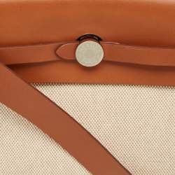 مملوكة مسبقًا Hermès Ecru/Natural Toile Canvas and Vache Leather Herbag Zip 20 Bag