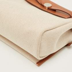 مملوكة مسبقًا Hermès Ecru/Natural Toile Canvas and Vache Leather Herbag Zip 20 Bag