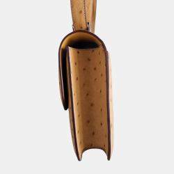 مملوكة مسبقًا Hermes 24 Constance Tabac Camel Ostrich Leather Bag